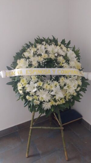 Corona fúnebre de flores blancas R45